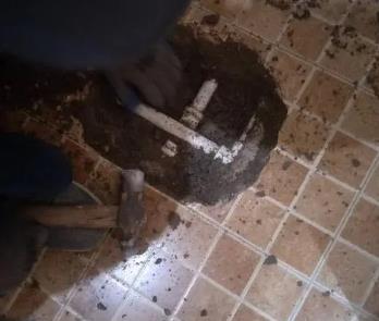 普宁卫生间漏水维修公司为您分享下卫生间渗水如何处理及注意事项